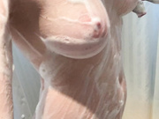 Jennakate Shower Play